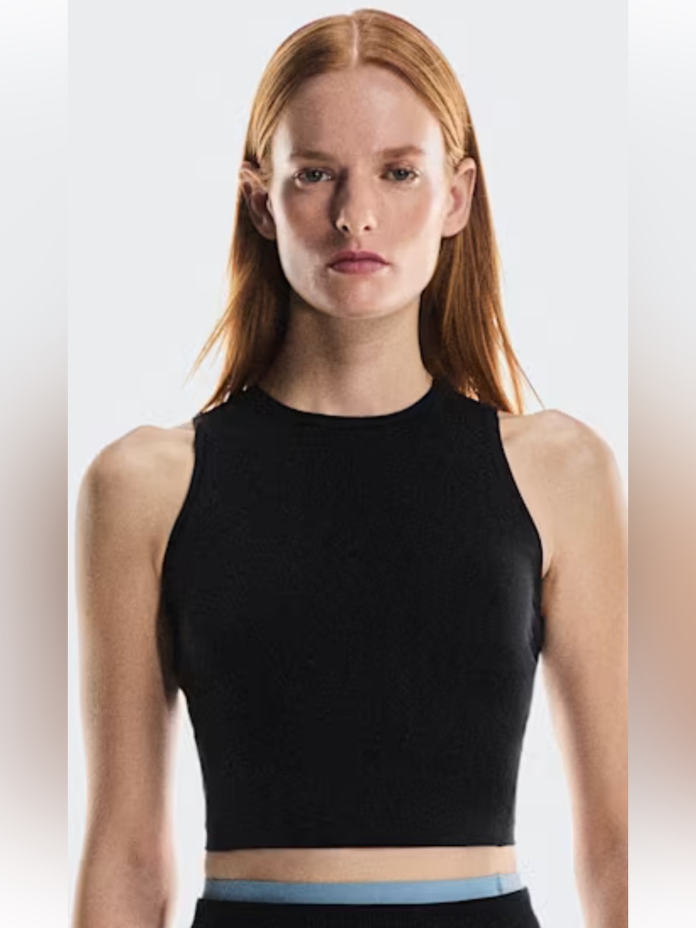 on cloud studio crop size medium black